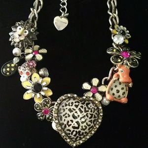 🌸SALE!!!🌸Spectacular Betsey Johnson Necklace